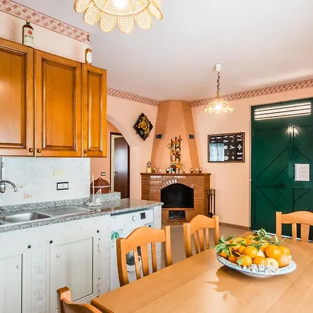Red House Near The Sandy Beach, Parking & Wi-Fi Avola Exterior foto
