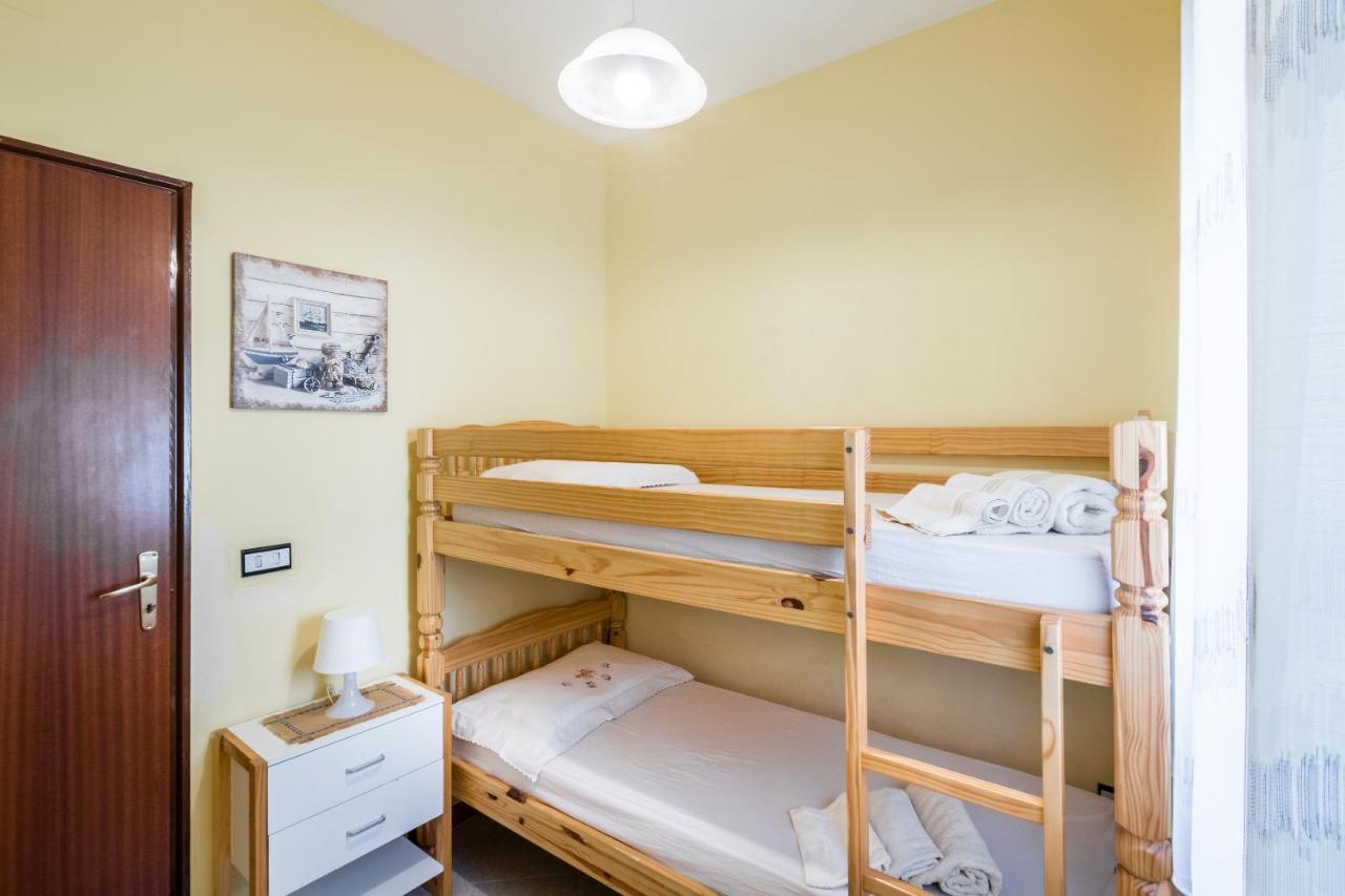 Red House Near The Sandy Beach, Parking & Wi-fi Avola