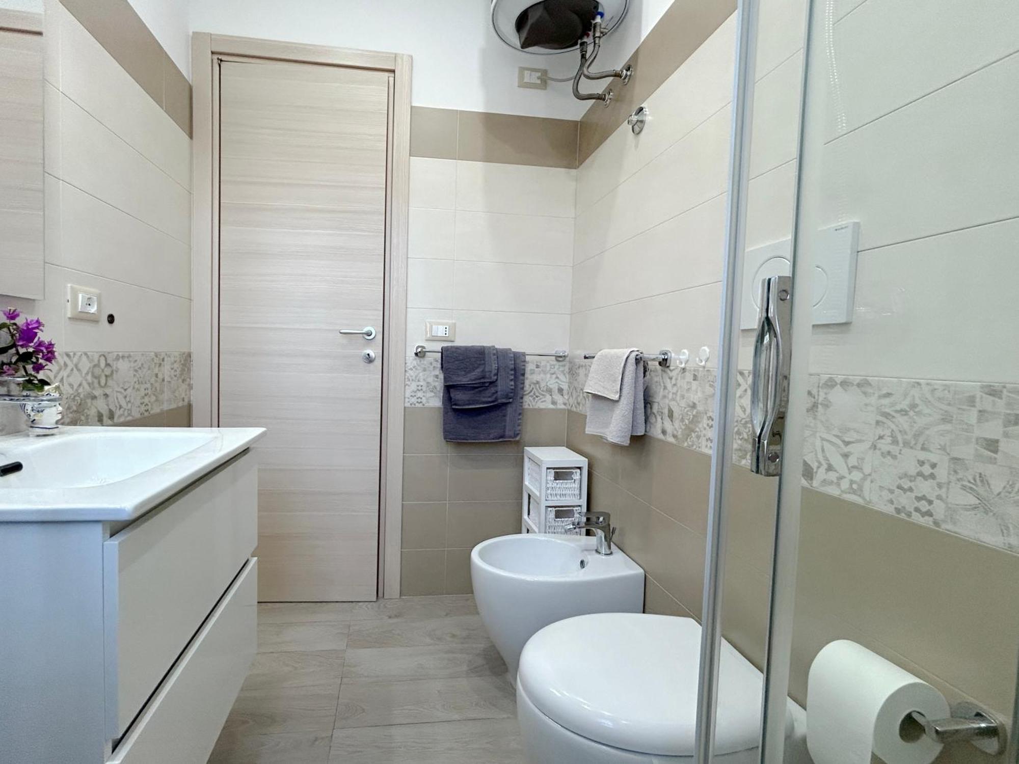 Red House Near The Sandy Beach, Parking & Wi-fi Holiday home *